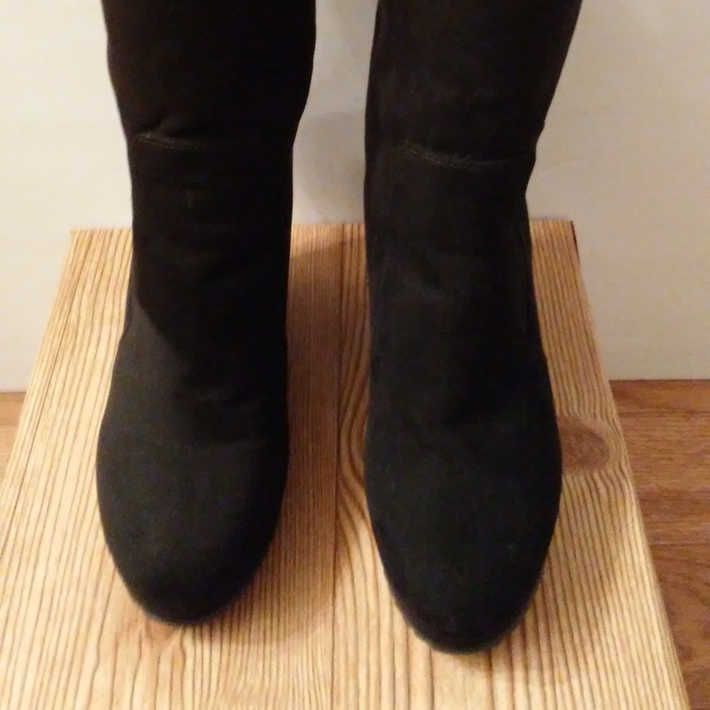 Juicy Couture Black Womens Wedge Boots Size 10